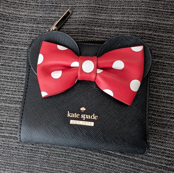 Kate Spade New York Minnie Mouse Polka Dot Bow Wallet - Picture 1 of 4